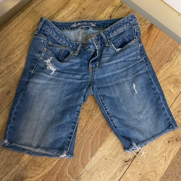 American Eagle Capri Shorts size 6 - Picture 1 of 4
